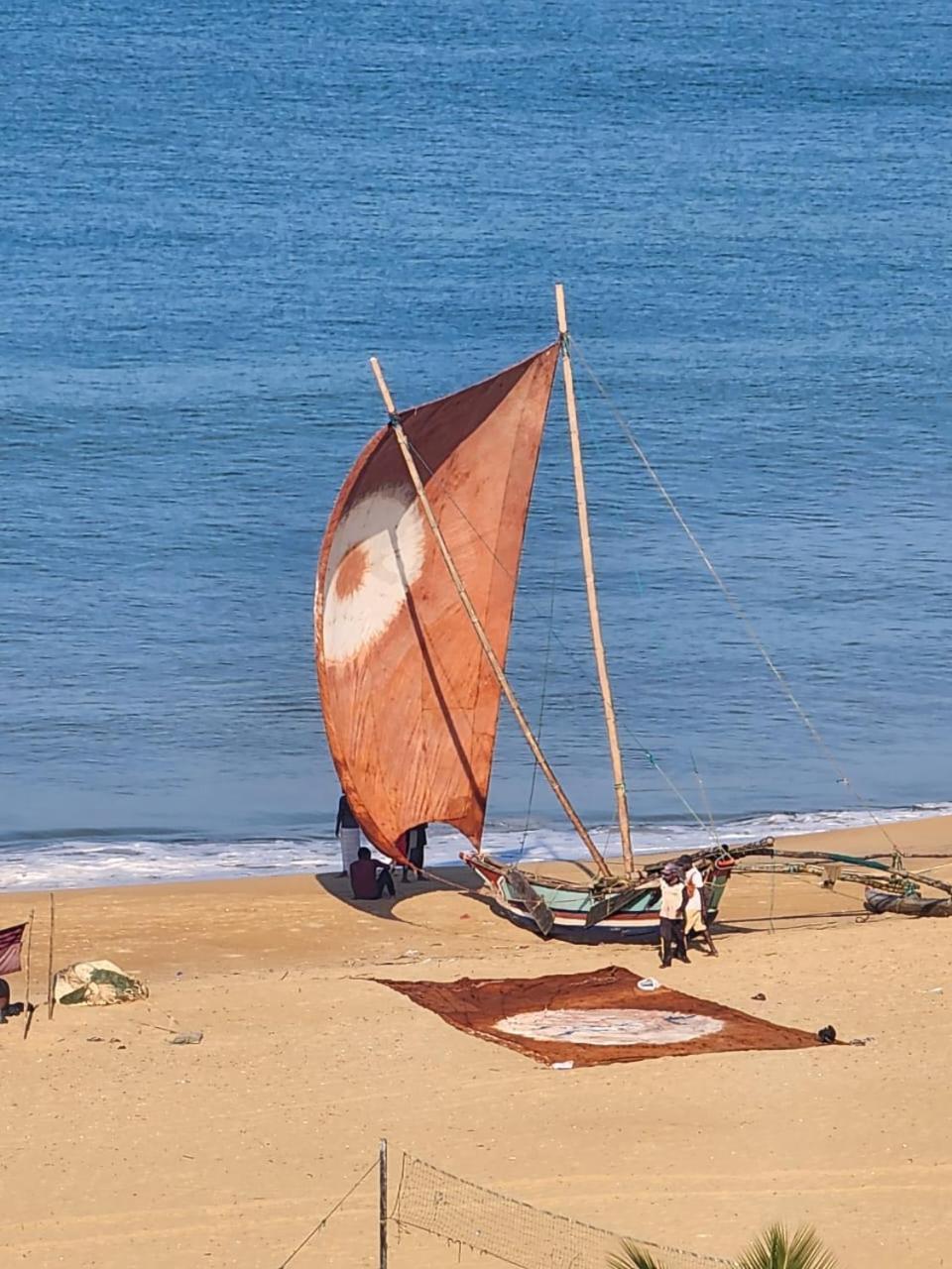 Ruvisha Beach Hotel Negombo Exterior photo