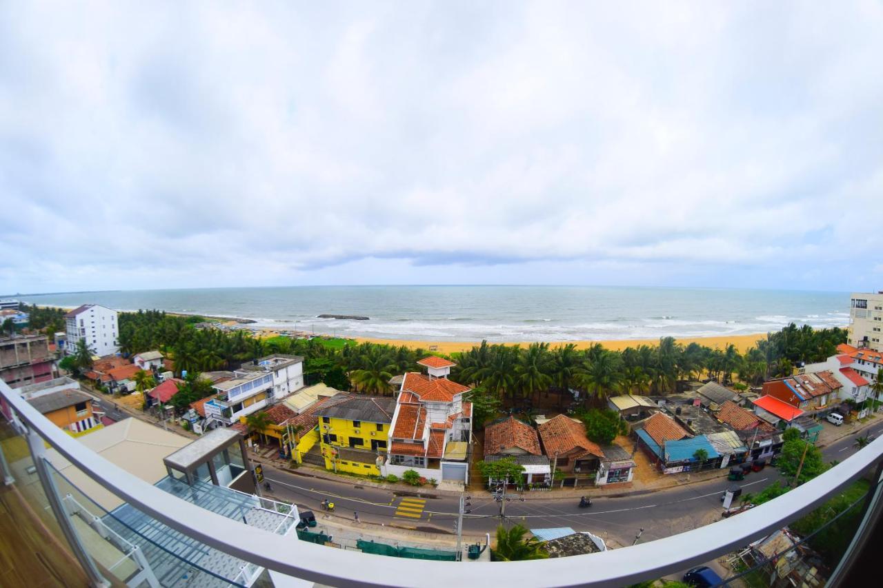 Ruvisha Beach Hotel Negombo Exterior photo
