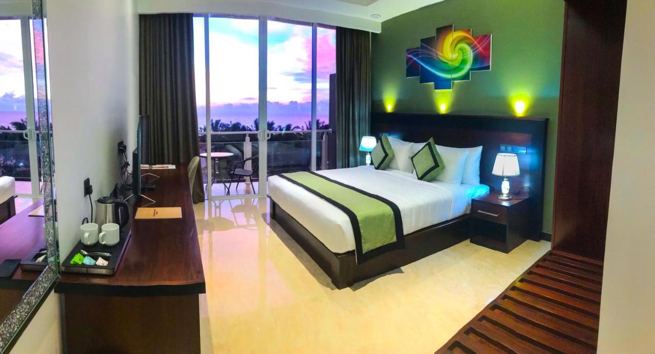 Ruvisha Beach Hotel Negombo Exterior photo